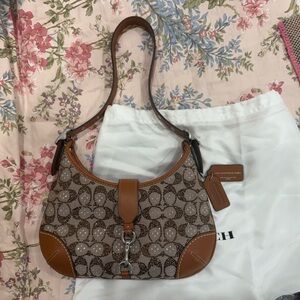 COACH Hamptons Hobo Bag In Crystal Signature Jacquard